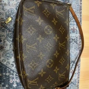 Louis Vuitton brown bag      Code #SD0024